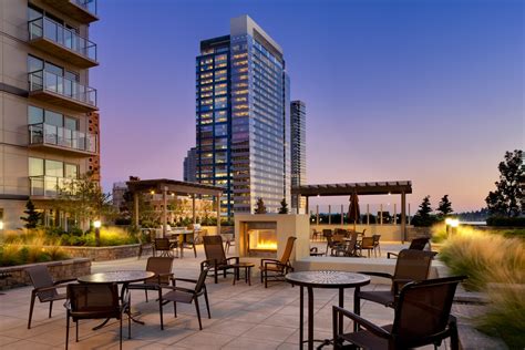 Bellevue Apartments .